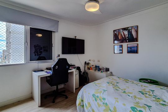 Venda de apartamento em Perdizes com 4 quartos, varanda e jardim. — Quarto 2