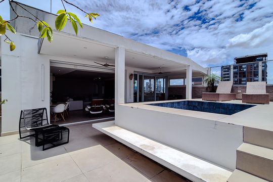 Venda de apartamento em Perdizes com 4 quartos, varanda e jardim. — Área externa