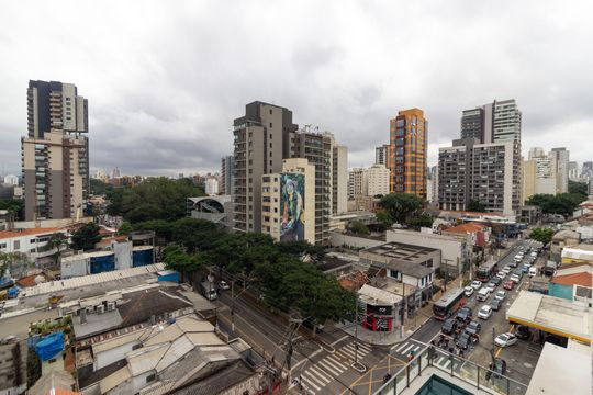 Comprar apartamento com 2 quartos, varanda e pets permitidos. — Vista/Varanda da Sala/Cozinha