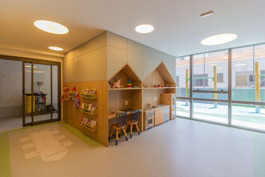 Comprar apartamento com 2 quartos, varanda e pets permitidos. — Área Comum - Brinquedoteca