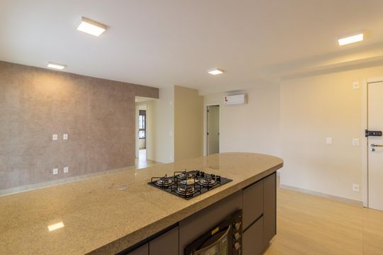 Comprar apartamento com 2 quartos, varanda e pets permitidos. — Sala/Cozinha