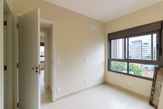 Comprar apartamento com 2 quartos, varanda e pets permitidos. — Suíte 2