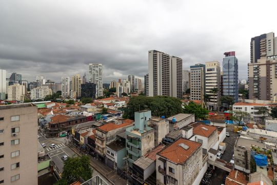 Comprar apartamento com 2 quartos, varanda e pets permitidos. — Vista/Varanda da Sala/Cozinha