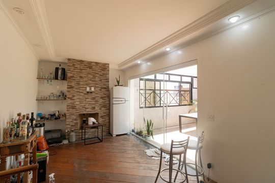 Venda de apartamento em Perdizes com 2 quartos e varanda. — Cobertura