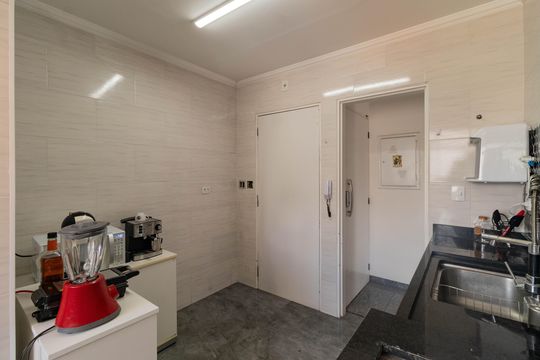 Venda de apartamento em Perdizes com 2 quartos e varanda. — Cozinha