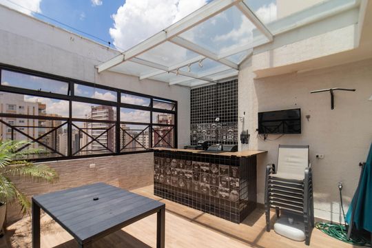 Venda de apartamento em Perdizes com 2 quartos e varanda. — Cobertura
