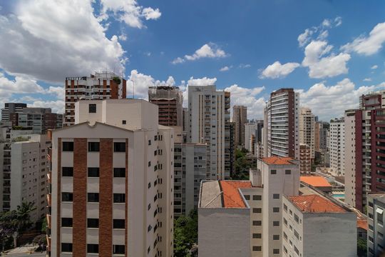 Venda de apartamento em Perdizes com 2 quartos e varanda. — Vista do Suíte 2