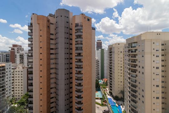 Venda de apartamento em Perdizes com 2 quartos e varanda. — Vista da Varanda