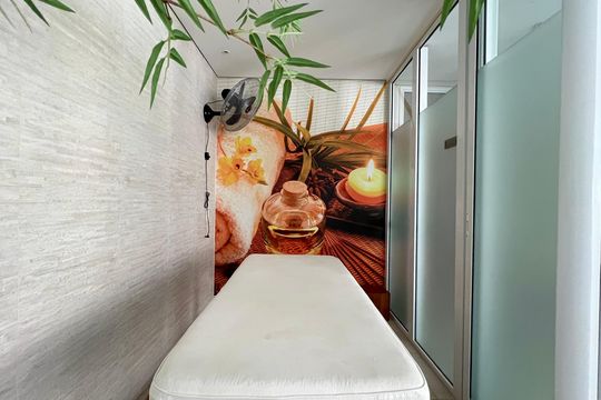 Compra apartamento em Pinheiros: 2 suítes, varanda gourmet, academia e piscina no condomínio. — Área comum