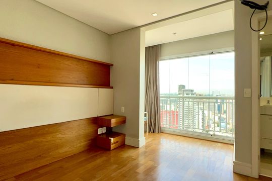 Compra apartamento em Pinheiros: 2 suítes, varanda gourmet, academia e piscina no condomínio. — Suíte 2