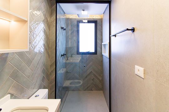 Comprar apartamento com 2 quartos. — Banheiro da Suíte 2