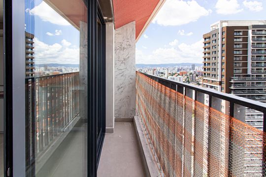 Comprar apartamento com 2 quartos. — Varanda