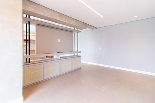 Comprar apartamento com 2 quartos. — Sala de TV