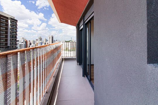 Comprar apartamento com 2 quartos. — Varanda