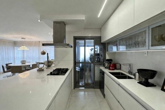 Comprar apartamento mobiliado no Campo Belo com 3 quartos, academia e piscina no condomínio. — foto 16