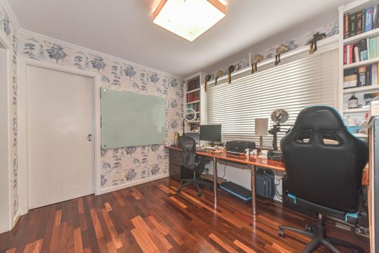 Venda de apartamento mobiliado no Brooklin Novo com 3 quartos. — Quarto 3 - Escritorio