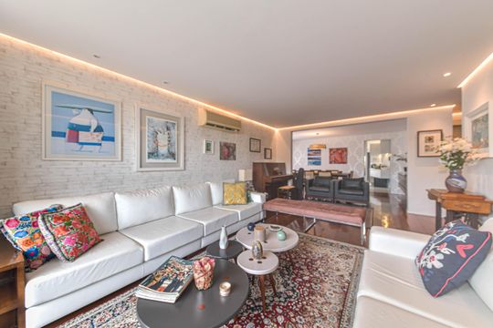 Venda de apartamento mobiliado no Brooklin Novo com 3 quartos. — Sala