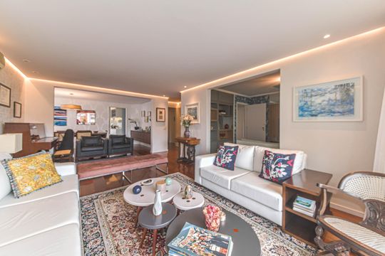 Venda de apartamento mobiliado no Brooklin Novo com 3 quartos. — Sala