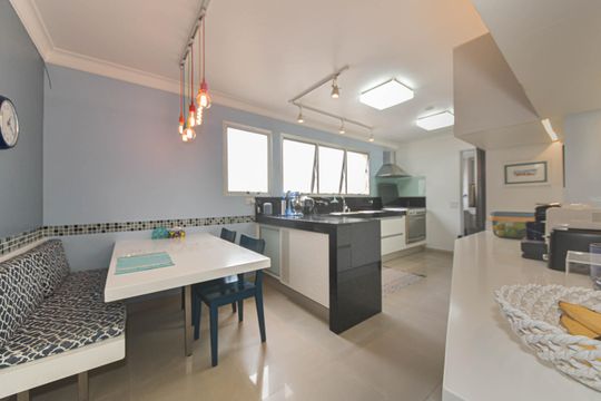 Venda de apartamento mobiliado no Brooklin Novo com 3 quartos. — Cozinha