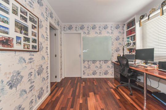 Venda de apartamento mobiliado no Brooklin Novo com 3 quartos. — Quarto 3 - Escritorio
