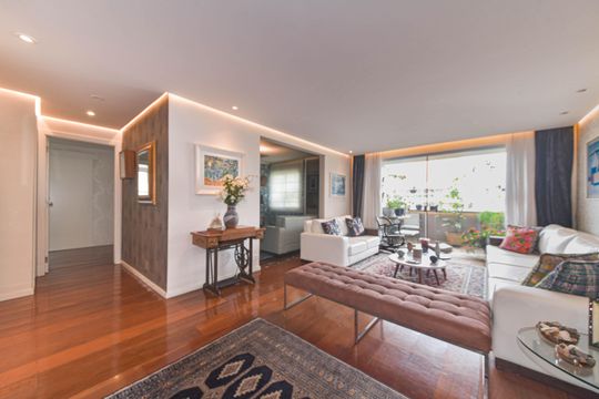 Venda de apartamento mobiliado no Brooklin Novo com 3 quartos. — Sala