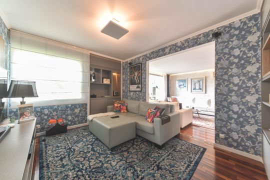 Venda de apartamento mobiliado no Brooklin Novo com 3 quartos. — Quarto 1 - Sala de TV