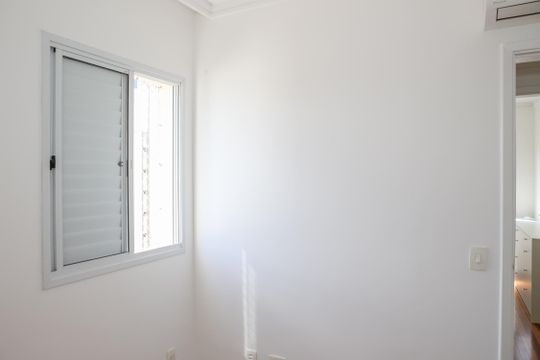 Venda de apartamento mobiliado na Pompeia, 3 quartos, varanda, aceita pets. — Quarto 2