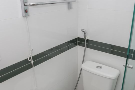 Venda de apartamento mobiliado na Pompeia, 3 quartos, varanda, aceita pets. — Banheiro Social
