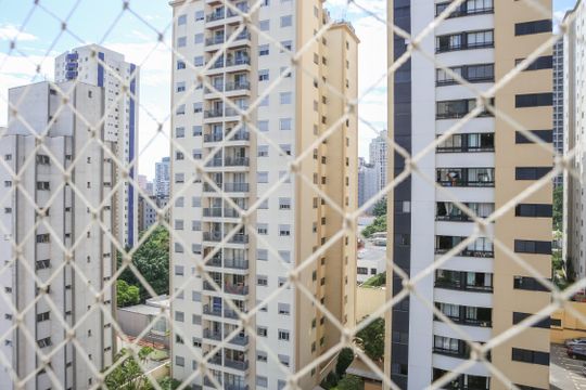 Venda de apartamento mobiliado na Pompeia, 3 quartos, varanda, aceita pets. — Vista do Quarto 3