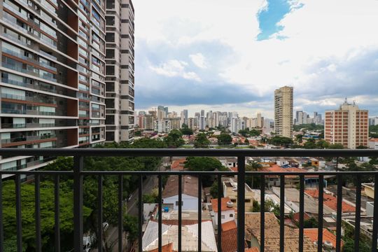 Venda de apartamento com 3 quartos, varanda e churrasqueira no condomínio. — Suíte 1