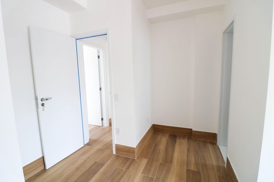 Venda de apartamento com 3 quartos, varanda e churrasqueira no condomínio. — Suíte 3