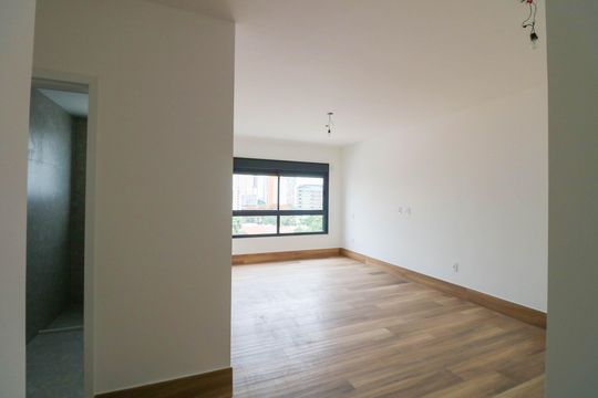 Venda de apartamento com 3 quartos, varanda e churrasqueira no condomínio. — Suíte 3