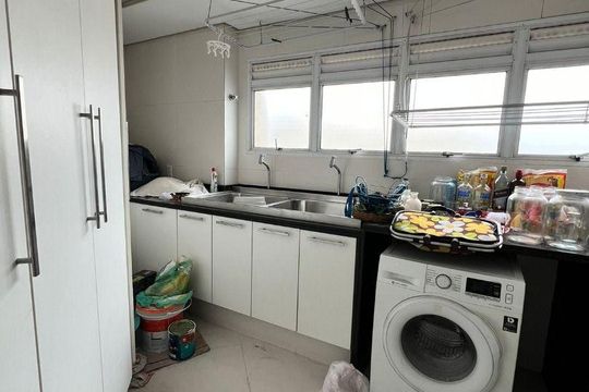 Apartamento mobiliado com 4 suítes, quintal e piscina. Ideal para comprar e morar com animais. — foto 37