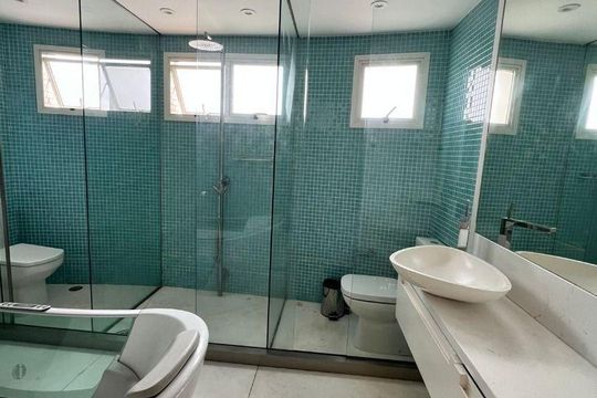 Apartamento mobiliado com 4 suítes, quintal e piscina. Ideal para comprar e morar com animais. — foto 23