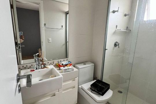 Apartamento mobiliado com 4 suítes, quintal e piscina. Ideal para comprar e morar com animais. — foto 27