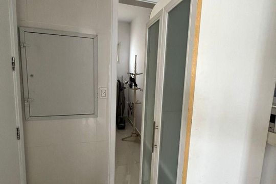 Apartamento mobiliado com 4 suítes, quintal e piscina. Ideal para comprar e morar com animais. — foto 29