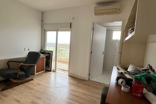 Apartamento mobiliado com 4 suítes, quintal e piscina. Ideal para comprar e morar com animais. — foto 8