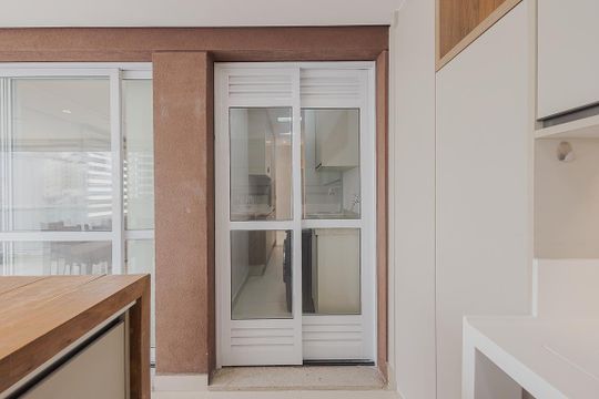 Apartamento mobiliado para comprar no Paraíso, 2 quartos, 1 suíte. — Área de Serviço