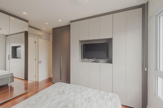 Apartamento mobiliado para comprar no Paraíso, 2 quartos, 1 suíte. — Suíte