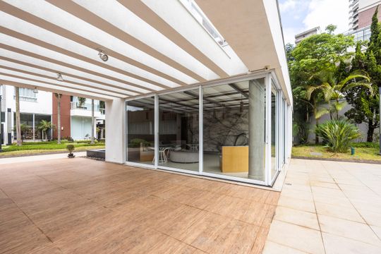 Apartamento mobiliado para comprar no Paraíso, 2 quartos, 1 suíte. — Salão de Festas