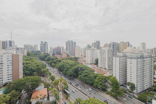 Apartamento mobiliado para comprar no Paraíso, 2 quartos, 1 suíte. — Vista da Varanda