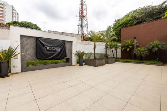 Apartamento mobiliado para comprar no Paraíso, 2 quartos, 1 suíte. — Salão de Festas