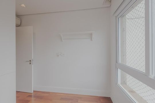 Apartamento mobiliado para comprar no Paraíso, 2 quartos, 1 suíte. — Quarto