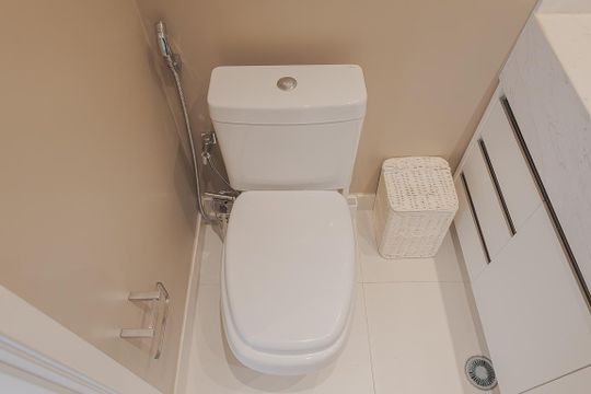 Apartamento mobiliado para comprar no Paraíso, 2 quartos, 1 suíte. — Banheiro