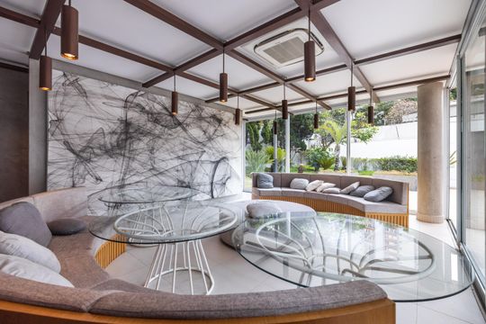 Apartamento mobiliado para comprar no Paraíso, 2 quartos, 1 suíte. — Salão de Festas