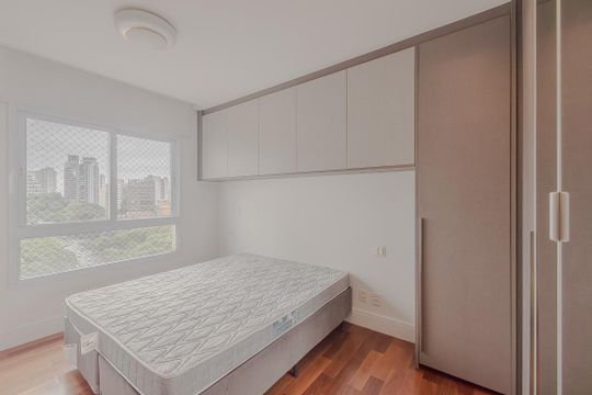 Apartamento mobiliado para comprar no Paraíso, 2 quartos, 1 suíte. — Suíte