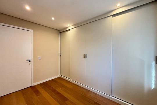 Comprar apartamento na Vila Olímpia: 3 quartos, piscina no condomínio. — Quarto 1