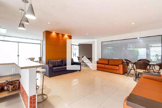 Comprar apartamento na Vila Olímpia: 3 quartos, piscina no condomínio. — Área comum