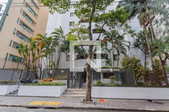 Comprar apartamento na Vila Olímpia: 3 quartos, piscina no condomínio. — Fachada