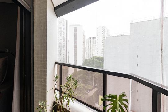 Apartamento em Perdizes com 3 quartos e piscina no condomínio. Ideal para comprar. — Vista da Varanda 2